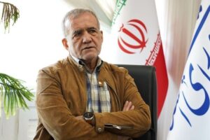 دیدار پزشکیان با برخی از خانواده‌های آسیب‌دیده از جنگ ۱۲ روزه