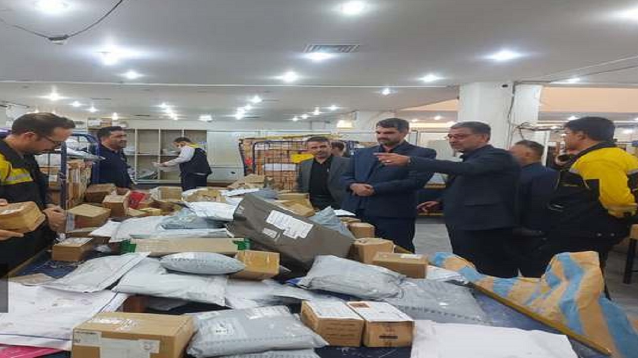بازدید نماینده قم از اداره کل پست استان
