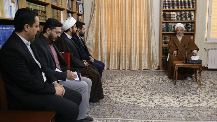 آیت‌الله مکارم شیرازی