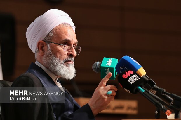 هر صدایی که بر اتحاد ملت خدشه کند ابزار استکبار است